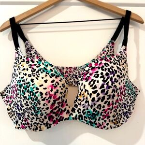 NWOT Victoria Secret smooth T-shirt bra